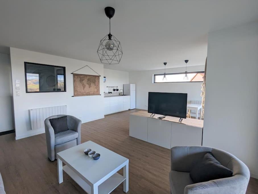 Bienvenue Chez Severine Et Julien Appartement 75M2 Mirefleurs Luaran gambar